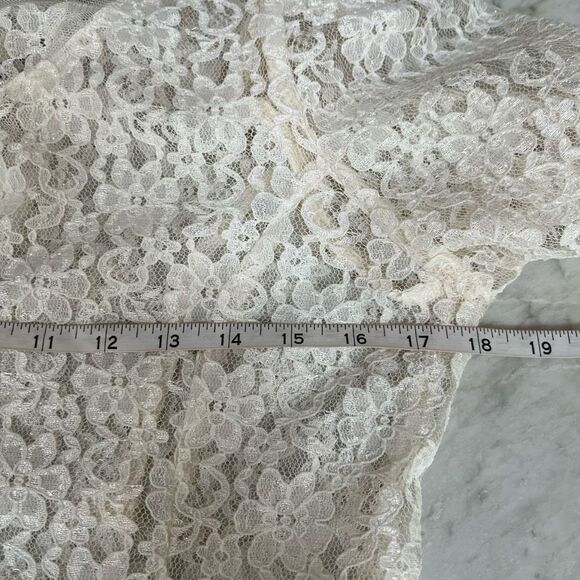Amy Too! Vintage Ivory lace dress with pearl buttons size M - Picture 8 of 10